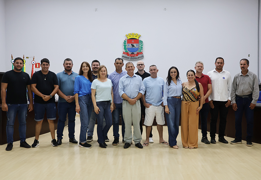 Vereadores de Agudos do Sul visitam Câmara de Piên
